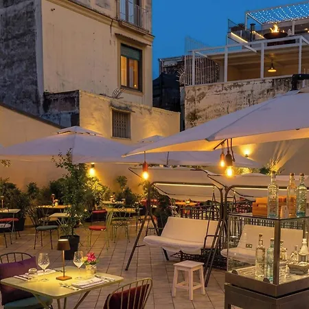 Pace Hotel *
