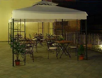 Pace Hotel *